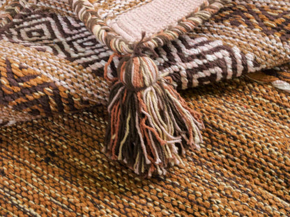 Handgewebter, moderner Indo Kelim Orientteppich von Khademi aus Baumwolle, braun. Geometrisches Design. Von Hand gewebt in Indien. Größe: 150x80cm. Teppichnummer: KB4-1659. Verkauf durch Jupiter Intl.