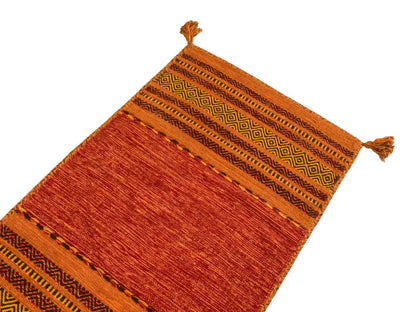 Handgewebter, moderner Indo Kelim Orientteppich von Khademi aus Baumwolle, orange. Geometrisches Design. Von Hand gewebt in Indien. Größe: 150x80cm. Teppichnummer: KB4-1652. Verkauf durch Jupiter Intl.