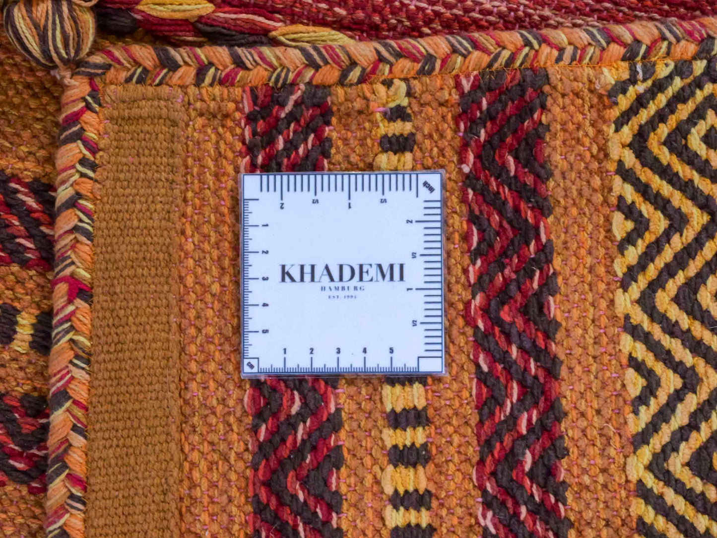 Handgewebter, moderner Indo Kelim Orientteppich von Khademi aus Baumwolle, orange. Geometrisches Design. Von Hand gewebt in Indien. Größe: 150x80cm. Teppichnummer: KB4-1653. Verkauf durch Jupiter Intl.