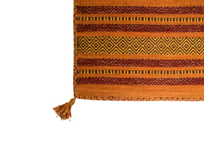 Handgewebter, moderner Indo Kelim Orientteppich von Khademi aus Baumwolle, orange. Geometrisches Design. Von Hand gewebt in Indien. Größe: 150x80cm. Teppichnummer: KB4-1653. Verkauf durch Jupiter Intl.