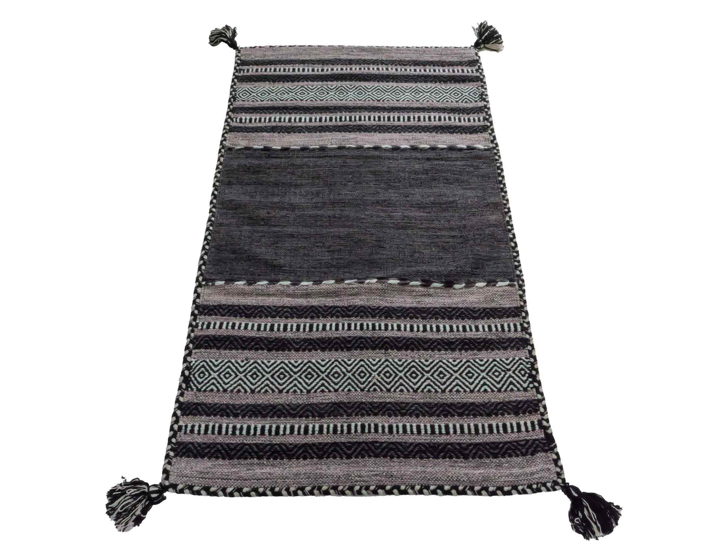 Handgewebter, moderner Indo Kelim Orientteppich von Khademi aus Baumwolle, navy. Geometrisches Design. Von Hand gewebt in Indien. Größe: 152x76cm. Teppichnummer: KB4-1648. Verkauf durch Jupiter Intl.