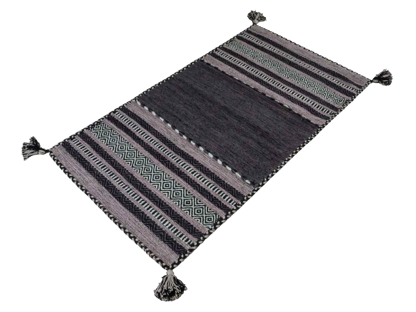 Handgewebter, moderner Indo Kelim Orientteppich von Khademi aus Baumwolle, navy. Geometrisches Design. Von Hand gewebt in Indien. Größe: 152x76cm. Teppichnummer: KB4-1649. Verkauf durch Jupiter Intl.