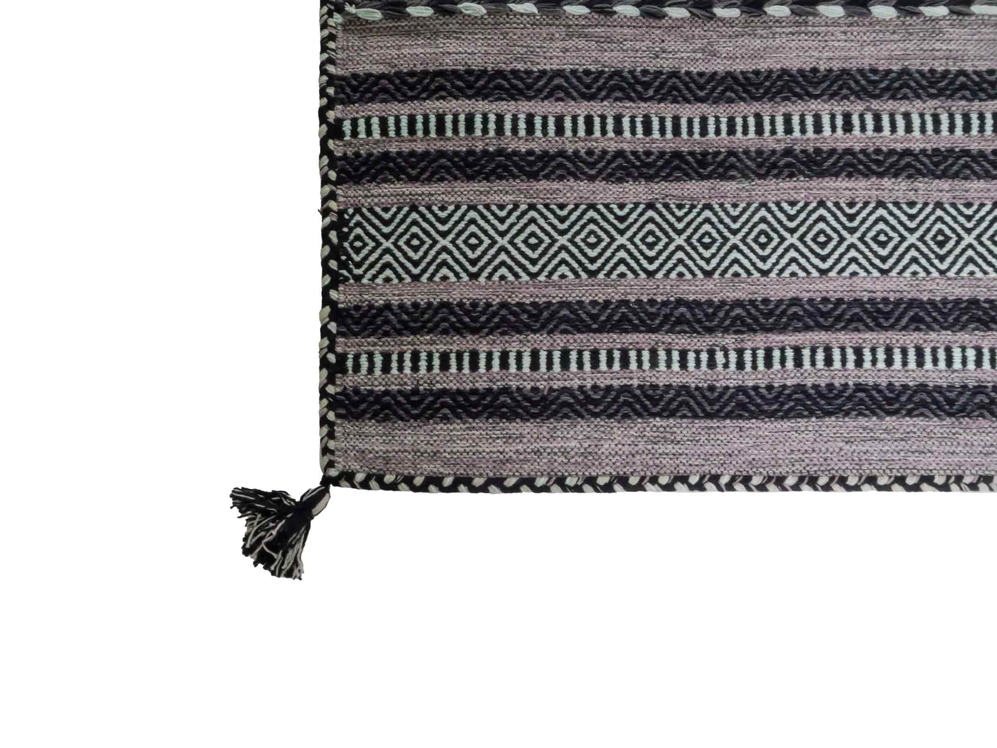 Handgewebter, moderner Indo Kelim Orientteppich von Khademi aus Baumwolle, navy. Geometrisches Design. Von Hand gewebt in Indien. Größe: 152x76cm. Teppichnummer: KB4-1649. Verkauf durch Jupiter Intl.