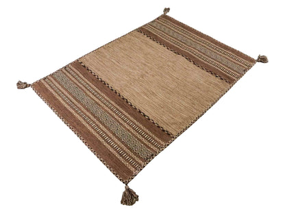 Handgewebter, moderner Indo Kelim Orientteppich von Khademi aus Baumwolle, beige. Geometrisches Design. Von Hand gewebt in Indien. Größe: 170x120cm. Teppichnummer: KB4-1662. Verkauf durch Jupiter Intl.