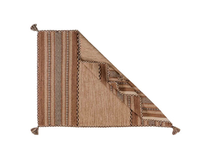 Handgewebter, moderner Indo Kelim Orientteppich von Khademi aus Baumwolle, beige. Geometrisches Design. Von Hand gewebt in Indien. Größe: 170x120cm. Teppichnummer: KB4-1665. Verkauf durch Jupiter Intl.