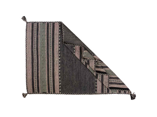 Handgewebter, moderner Indo Kelim Orientteppich von Khademi aus Baumwolle, navy. Geometrisches Design. Von Hand gewebt in Indien. Größe: 170x120cm. Teppichnummer: KB4-1666. Verkauf durch Jupiter Intl.