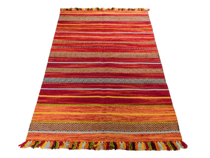 Handgewebter, moderner Indo Kelim Orientteppich von Khademi aus Baumwolle, rot, mehrfarbig. Geometrisches Design. Von Hand gewebt in Indien. Größe: 190x130cm. Teppichnummer: KB4-1673. Verkauf durch Jupiter Intl.