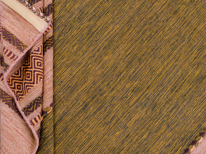 Handgewebter, moderner Indo Kelim Orientteppich von Khademi aus Baumwolle, grün-gelb. Geometrisches Design. Von Hand gewebt in Indien. Größe: 230x150cm. Teppichnummer: KB4-1678. Verkauf durch Jupiter Intl.