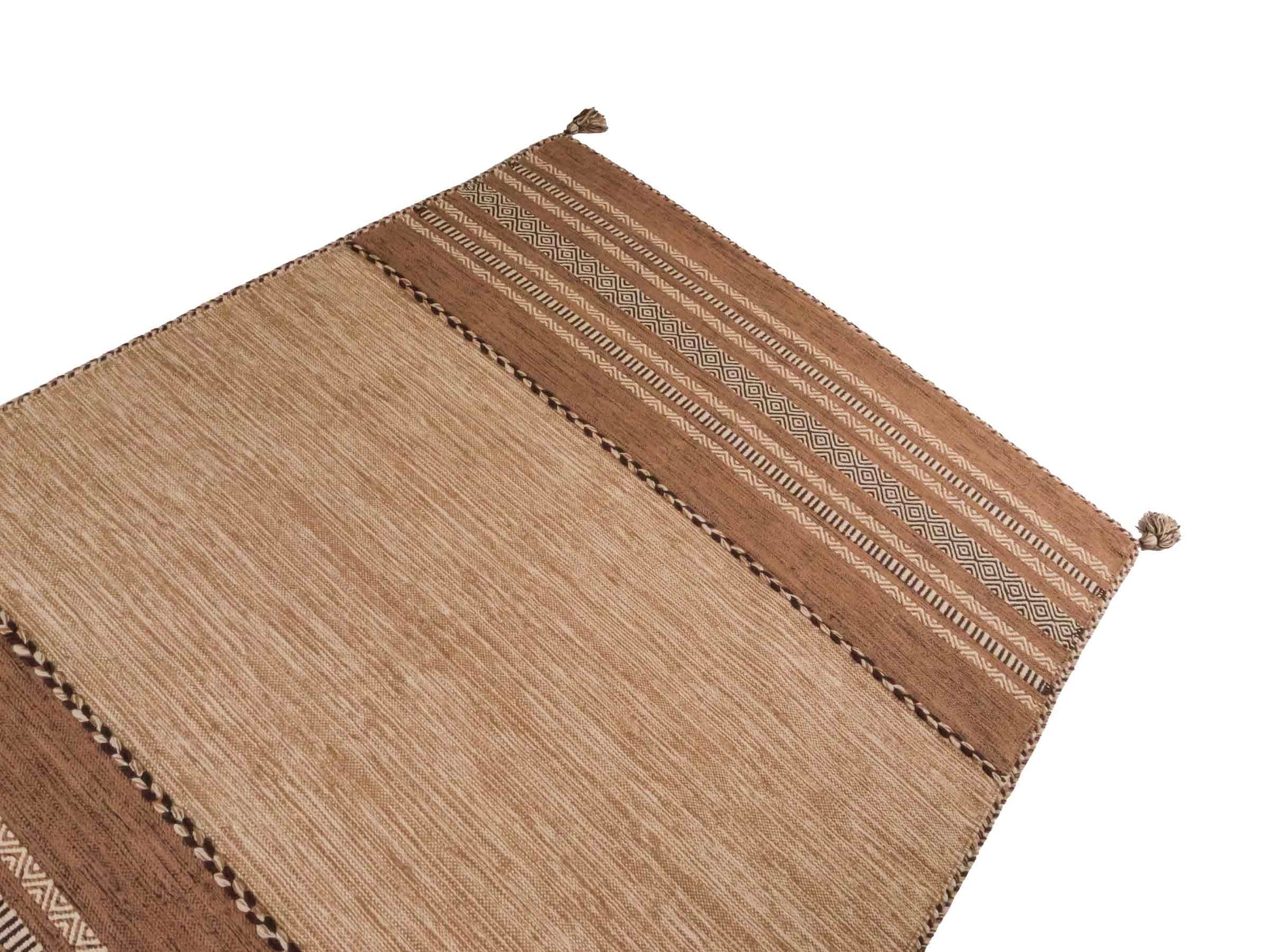 Handgewebter, moderner Indo Kelim Orientteppich von Khademi aus Baumwolle, beige. Geometrisches Design. Von Hand gewebt in Indien. Größe: 230x170cm. Teppichnummer: KB4-1689. Verkauf durch Jupiter Intl.