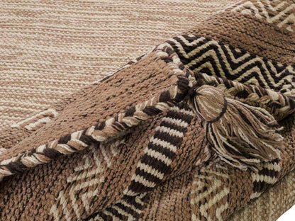 Handgewebter, moderner Indo Kelim Orientteppich von Khademi aus Baumwolle, beige. Geometrisches Design. Von Hand gewebt in Indien. Größe: 230x170cm. Teppichnummer: KB4-1690. Verkauf durch Jupiter Intl.