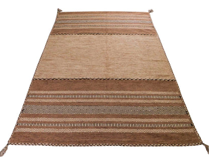 Handgewebter, moderner Indo Kelim Orientteppich von Khademi aus Baumwolle, beige. Geometrisches Design. Von Hand gewebt in Indien. Größe: 230x170cm. Teppichnummer: KB4-1691. Verkauf durch Jupiter Intl.