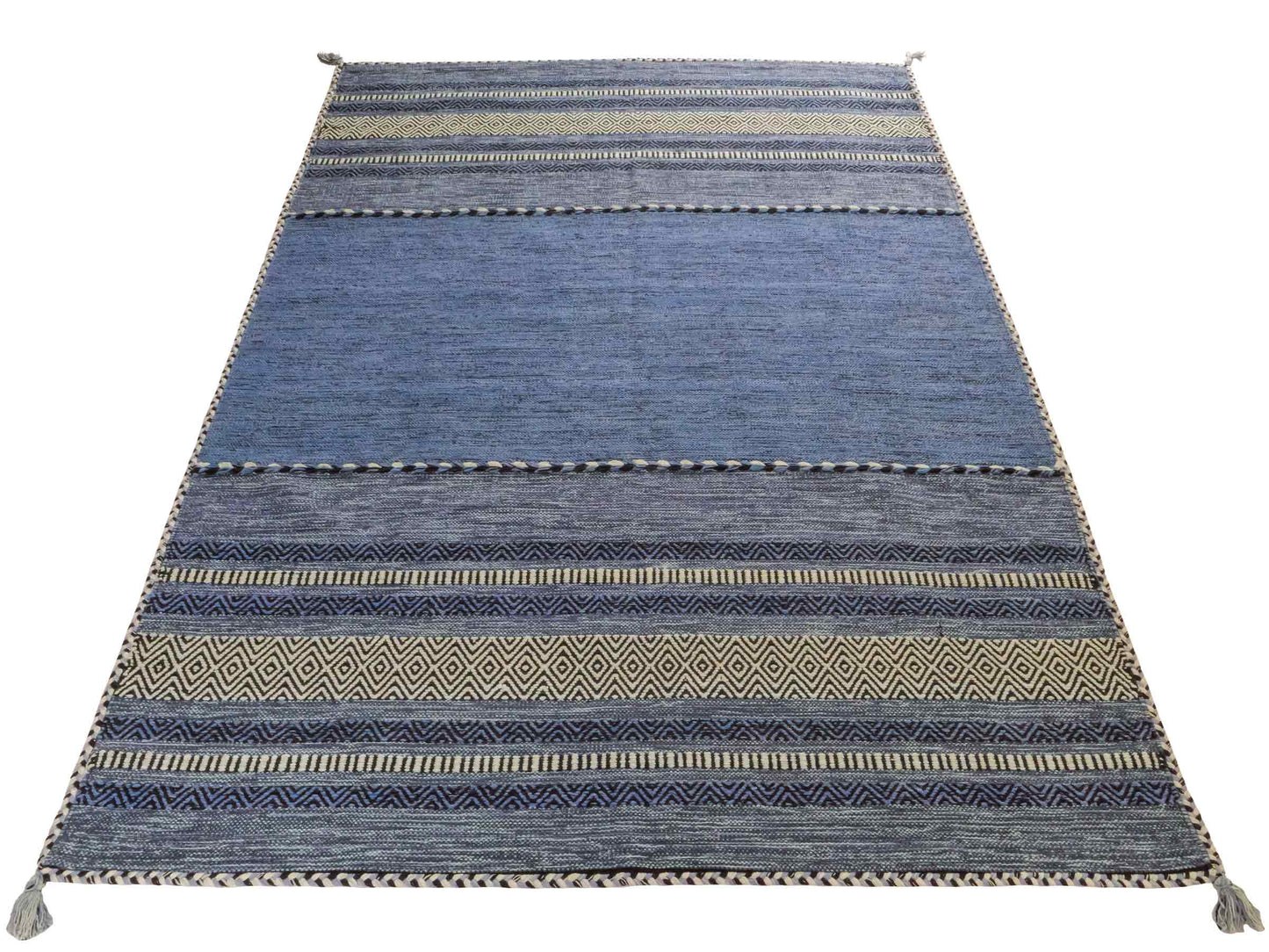 Handgewebter, moderner Indo Kelim Orientteppich von Khademi aus Baumwolle, blau. Geometrisches Design. Von Hand gewebt in Indien. Größe: 230x170cm. Teppichnummer: KB4-1688. Verkauf durch Jupiter Intl.