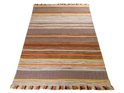 Handgewebter, moderner Indo Kelim Orientteppich von Khademi aus Baumwolle, braun, mehrfarbig. Geometrisches Design. Von Hand gewebt in Indien. Größe: 230x170cm. Teppichnummer: KB4-1686. Verkauf durch Jupiter Intl.