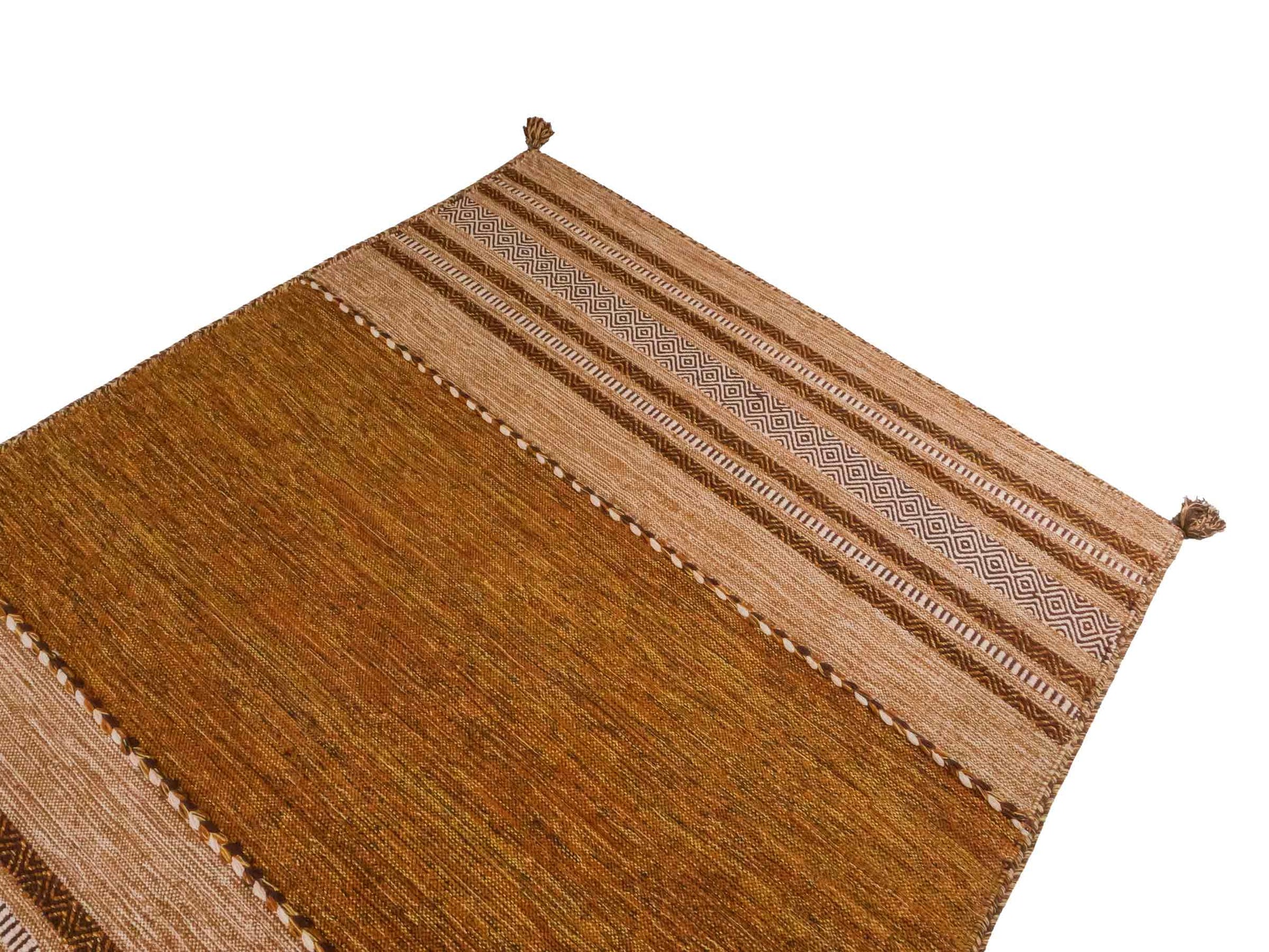 Handgewebter, moderner Indo Kelim Orientteppich von Khademi aus Baumwolle, braun. Geometrisches Design. Von Hand gewebt in Indien. Größe: 230x170cm. Teppichnummer: KB4-1692. Verkauf durch Jupiter Intl.