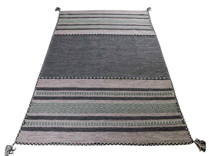 Handgewebter, moderner Indo Kelim Orientteppich von Khademi aus Baumwolle, navy. Geometrisches Design. Von Hand gewebt in Indien. Größe: 230x170cm. Teppichnummer: KB4-1687. Verkauf durch Jupiter Intl.