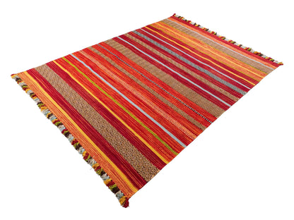 Handgewebter, moderner Indo Kelim Orientteppich von Khademi aus Baumwolle, rot, mehrfarbig. Geometrisches Design. Von Hand gewebt in Indien. Größe: 230x170cm. Teppichnummer: KB4-1684. Verkauf durch Jupiter Intl.