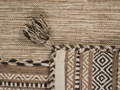 Handgewebter, moderner Indo Kelim Orientteppich von Khademi aus Baumwolle, beige. Geometrisches Design. Von Hand gewebt in Indien. Größe: 90x60cm. Teppichnummer: KB4-1631. Verkauf durch Jupiter Intl.