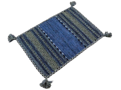 Handgewebter, moderner Indo Kelim Orientteppich von Khademi aus Baumwolle, blau. Geometrisches Design. Von Hand gewebt in Indien. Größe: 90x60cm. Teppichnummer: KB4-1640. Verkauf durch Jupiter Intl.