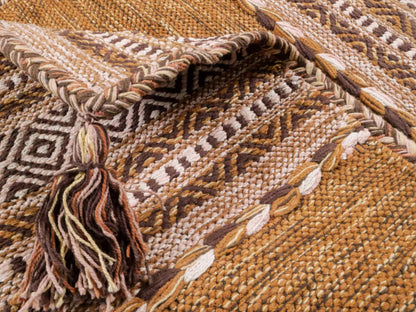 Handgewebter, moderner Indo Kelim Orientteppich von Khademi aus Baumwolle, braun. Geometrisches Design. Von Hand gewebt in Indien. Größe: 90x60cm. Teppichnummer: KB4-1638. Verkauf durch Jupiter Intl.