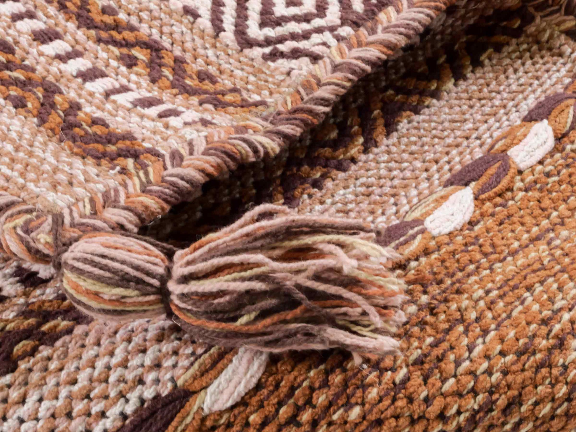 Handgewebter, moderner Indo Kelim Orientteppich von Khademi aus Baumwolle, braun. Geometrisches Design. Von Hand gewebt in Indien. Größe: 90x60cm. Teppichnummer: KB4-1639. Verkauf durch Jupiter Intl.