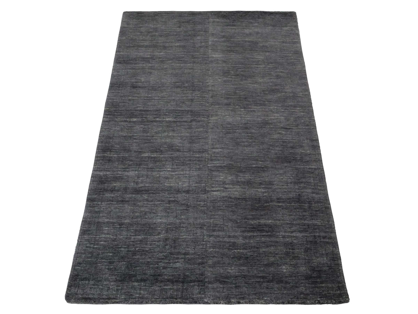 Moderner, Handloom Gabbeh Orientteppich von Khademi aus Wolle, grau. Einfarbiges Uni-Design. Produziert in Indien. Größe: 145x90cm. Teppichnummer: KB4-1540. Verkauf durch Jupiter Intl.