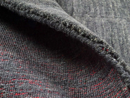 Moderner, Handloom Gabbeh Orientteppich von Khademi aus Wolle, grau. Einfarbiges Uni-Design. Produziert in Indien. Größe: 145x90cm. Teppichnummer: KB4-1540. Verkauf durch Jupiter Intl.