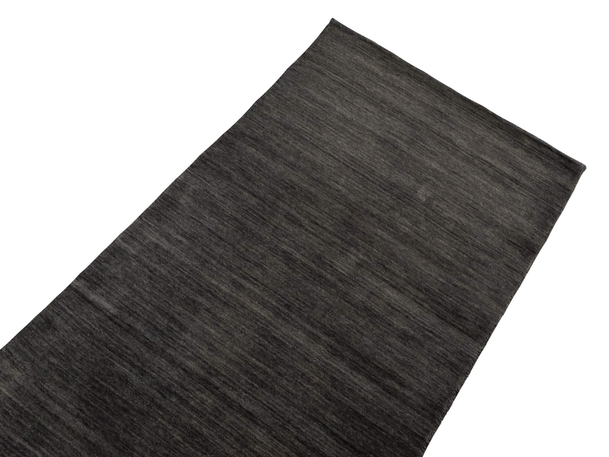 Moderner, Handloom Gabbeh Orientteppich von Khademi aus Wolle, grau. Einfarbiges Uni-Design. Produziert in Indien. Größe: 153x83cm. Teppichnummer: KB4-1534. Verkauf durch Jupiter Intl.