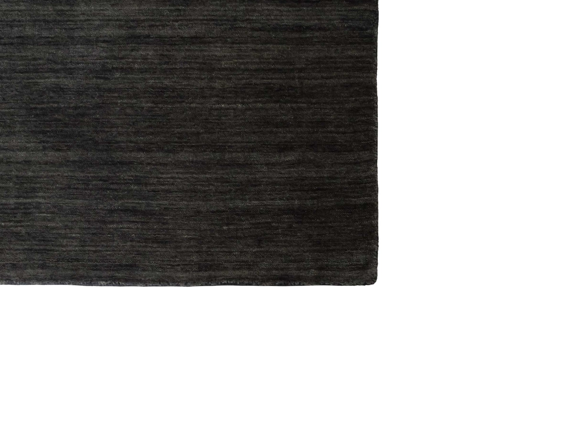 Moderner, Handloom Gabbeh Orientteppich von Khademi aus Wolle, grau. Einfarbiges Uni-Design. Produziert in Indien. Größe: 153x83cm. Teppichnummer: KB4-1534. Verkauf durch Jupiter Intl.