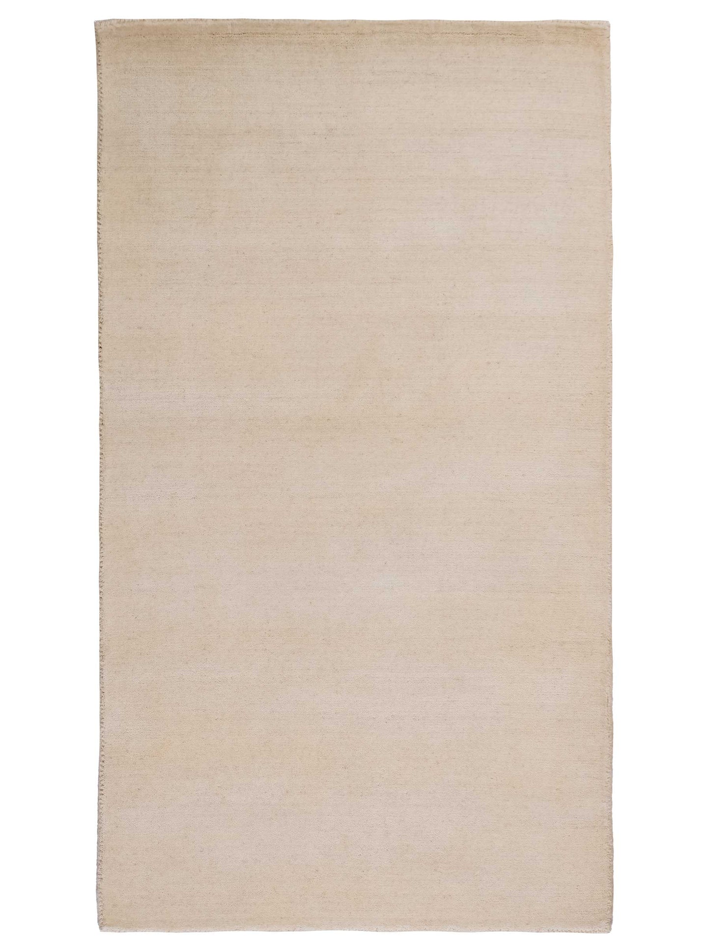 Moderner, Handloom Gabbeh Orientteppich von Khademi aus Wolle, cremeweiß. Einfarbiges Uni-Design. Produziert in Indien. Größe: 155x82cm. Teppichnummer: KB4-1563. Verkauf durch Jupiter Intl.