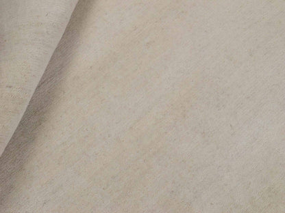 Moderner, Handloom Gabbeh Orientteppich von Khademi aus Wolle, cremeweiß. Einfarbiges Uni-Design. Produziert in Indien. Größe: 155x82cm. Teppichnummer: KB4-1563. Verkauf durch Jupiter Intl.