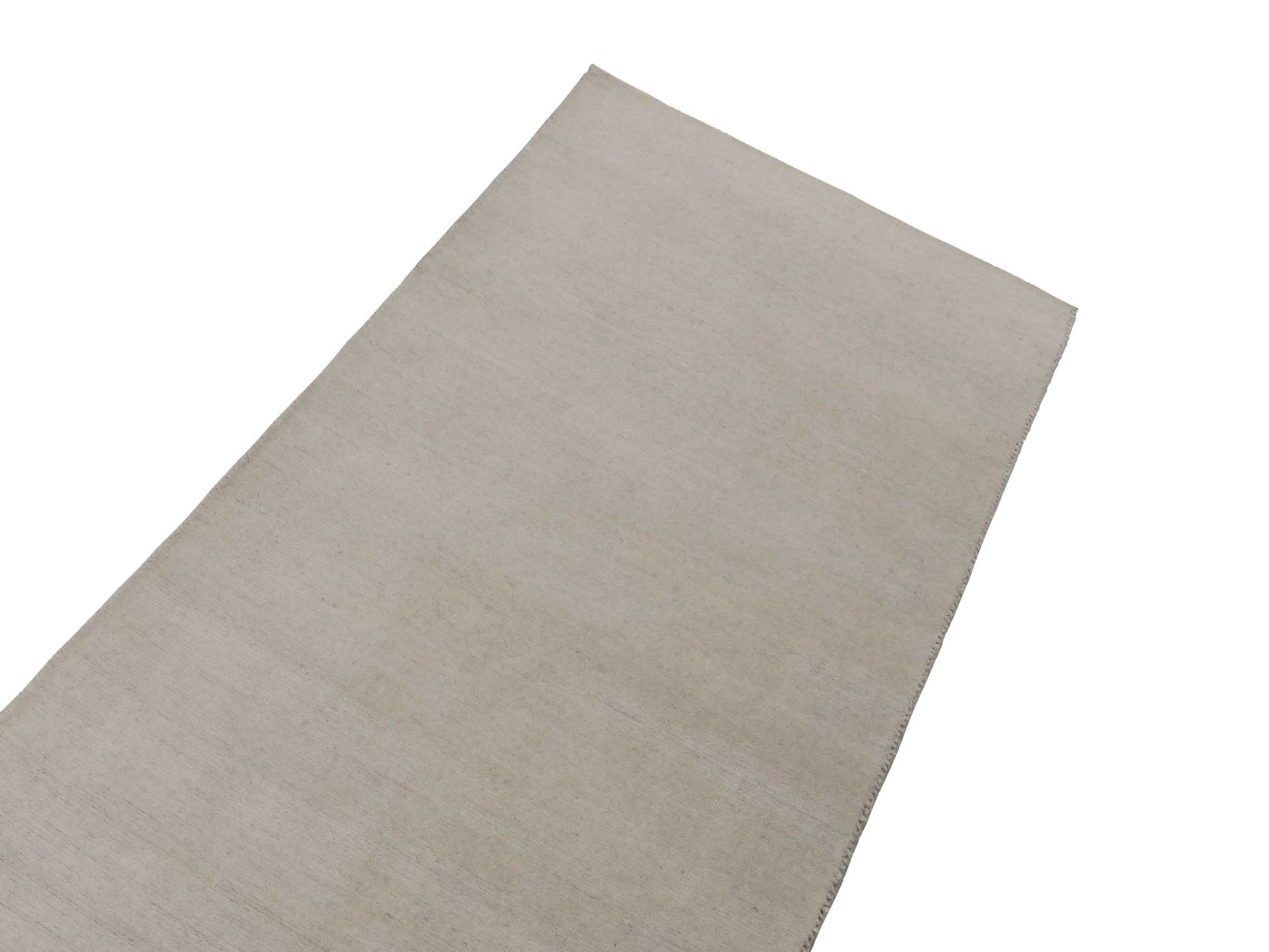 Moderner, Handloom Gabbeh Orientteppich von Khademi aus Wolle, cremeweiß. Einfarbiges Uni-Design. Produziert in Indien. Größe: 155x82cm. Teppichnummer: KB4-1563. Verkauf durch Jupiter Intl.