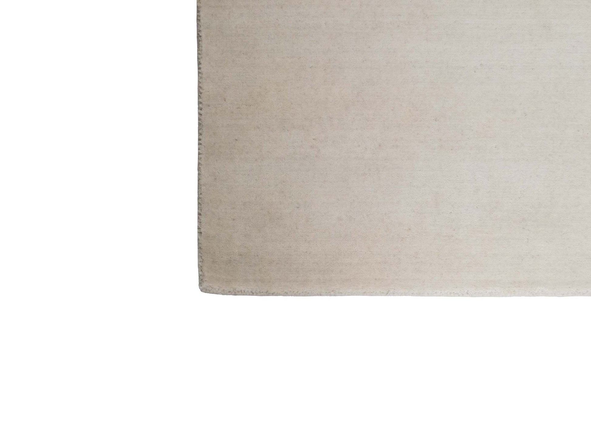 Moderner, Handloom Gabbeh Orientteppich von Khademi aus Wolle, cremeweiß. Einfarbiges Uni-Design. Produziert in Indien. Größe: 155x82cm. Teppichnummer: KB4-1563. Verkauf durch Jupiter Intl.