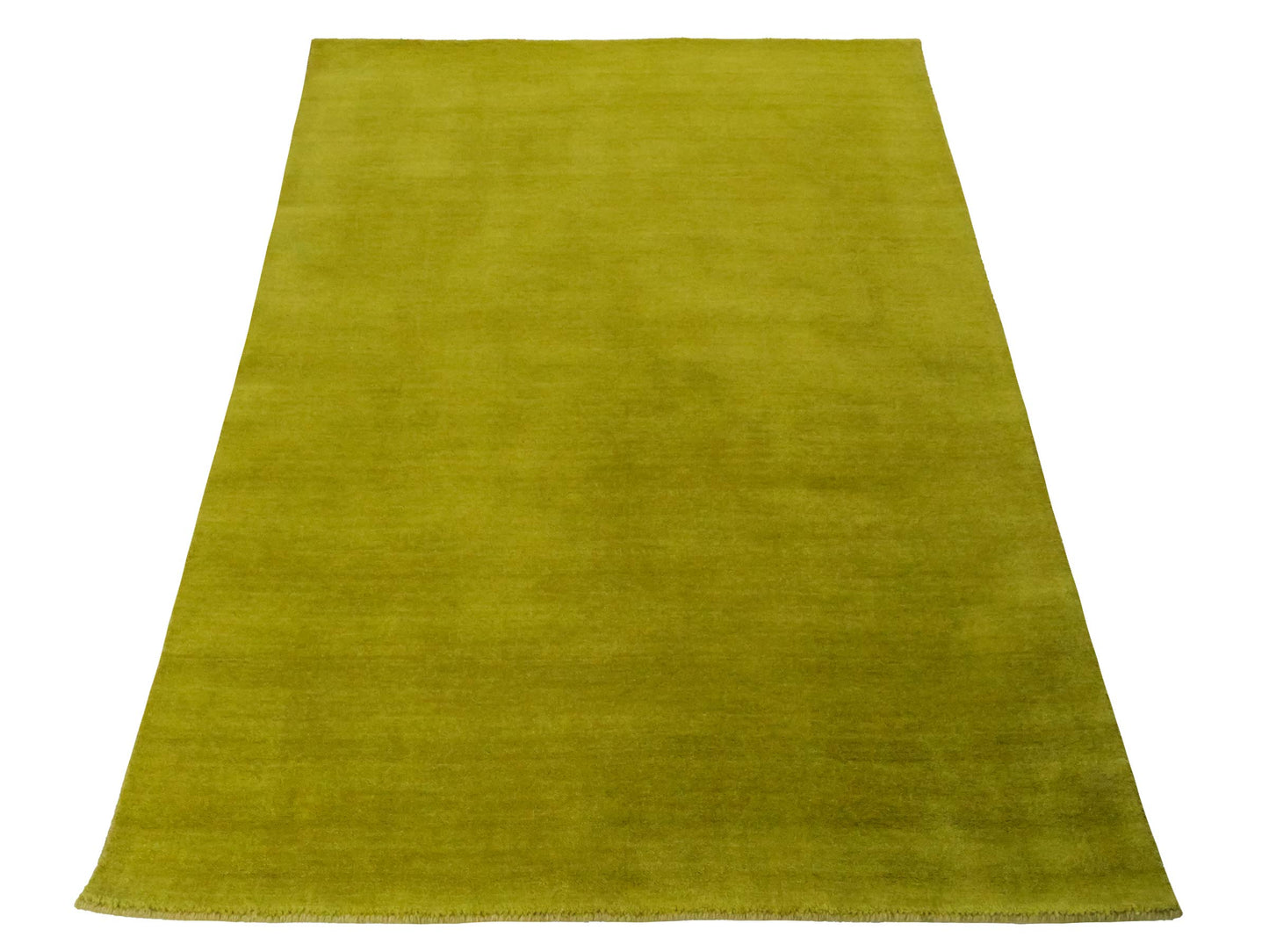 Moderner, Handloom Gabbeh Orientteppich von Khademi aus Wolle, gruen. Einfarbiges Uni-Design. Produziert in Indien. Größe: 168x116cm. Teppichnummer: KB4-1600. Verkauf durch Jupiter Intl.