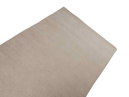 Moderner, Handloom Gabbeh Orientteppich von Khademi aus Wolle, cremeweiß. Einfarbiges Uni-Design. Produziert in Indien. Größe: 170x116cm. Teppichnummer: KB4-1582. Verkauf durch Jupiter Intl.