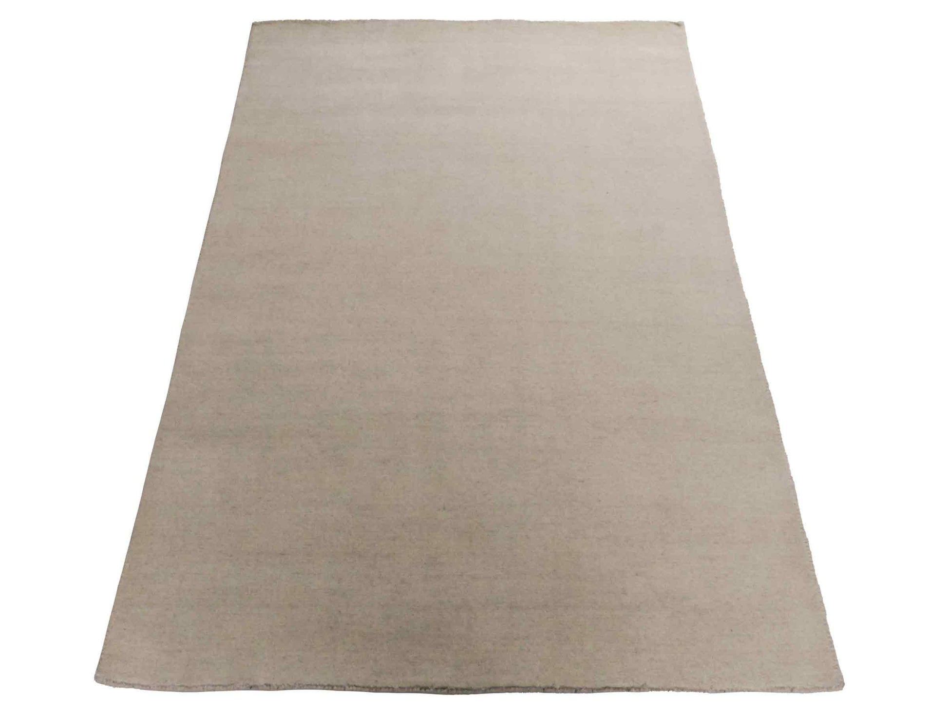 Moderner, Handloom Gabbeh Orientteppich von Khademi aus Wolle, cremeweiß. Einfarbiges Uni-Design. Produziert in Indien. Größe: 170x116cm. Teppichnummer: KB4-1582. Verkauf durch Jupiter Intl.