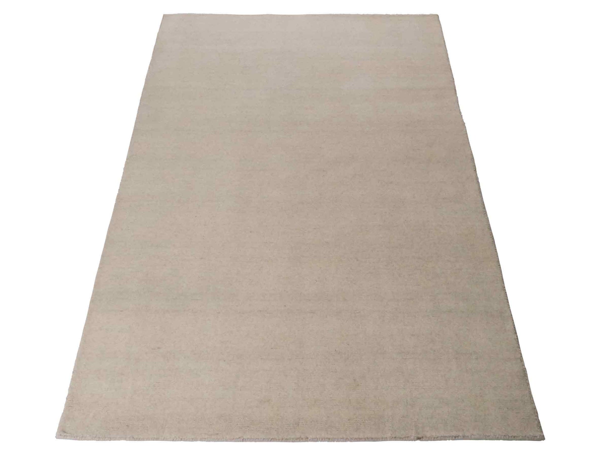 Moderner, Handloom Gabbeh Orientteppich von Khademi aus Wolle, cremeweiß. Einfarbiges Uni-Design. Produziert in Indien. Größe: 170x116cm. Teppichnummer: KB4-1582. Verkauf durch Jupiter Intl.