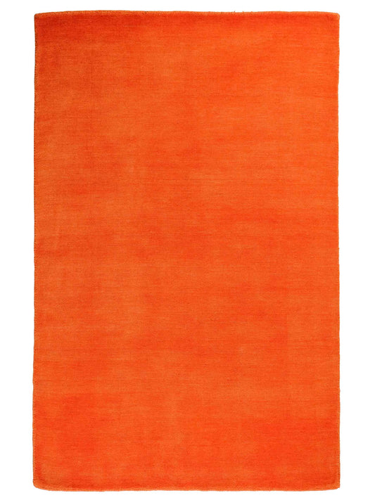 Moderner, Handloom Gabbeh Orientteppich von Khademi aus Wolle, orange. Einfarbiges Uni-Design. Produziert in Indien. Größe: 170x116cm. Teppichnummer: KB4-1574. Verkauf durch Jupiter Intl.