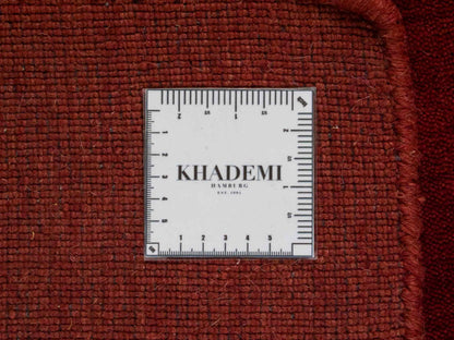 Moderner, Handloom Gabbeh Orientteppich von Khademi aus Wolle, dunkelrot. Einfarbiges Uni-Design. Produziert in Indien. Größe: 170x119cm. Teppichnummer: KB4-1576. Verkauf durch Jupiter Intl.