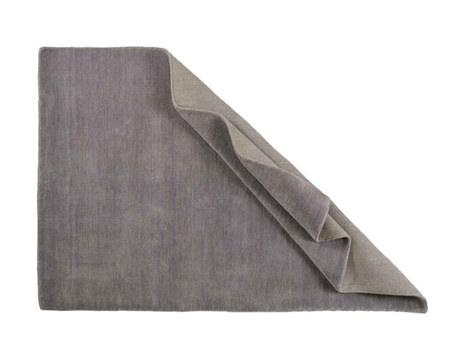 Moderner, Handloom Gabbeh Orientteppich von Khademi aus Wolle, grau. Einfarbiges Uni-Design. Produziert in Indien. Größe: 170x119cm. Teppichnummer: KB4-1586. Verkauf durch Jupiter Intl.