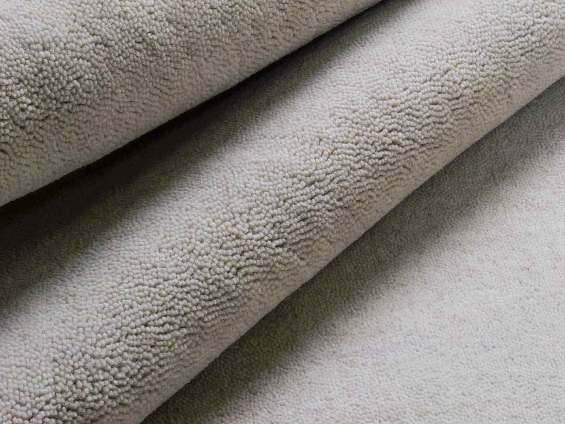 Moderner, Handloom Gabbeh Orientteppich von Khademi aus Wolle, ivory. Einfarbiges Uni-Design. Produziert in Indien. Größe: 170x119cm. Teppichnummer: KB4-1583. Verkauf durch Jupiter Intl.