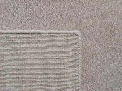 Moderner, Handloom Gabbeh Orientteppich von Khademi aus Wolle, ivory. Einfarbiges Uni-Design. Produziert in Indien. Größe: 170x119cm. Teppichnummer: KB4-1583. Verkauf durch Jupiter Intl.