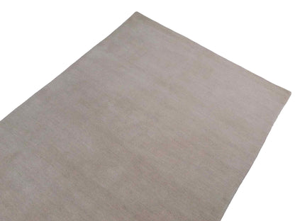 Moderner, Handloom Gabbeh Orientteppich von Khademi aus Wolle, ivory. Einfarbiges Uni-Design. Produziert in Indien. Größe: 170x119cm. Teppichnummer: KB4-1583. Verkauf durch Jupiter Intl.