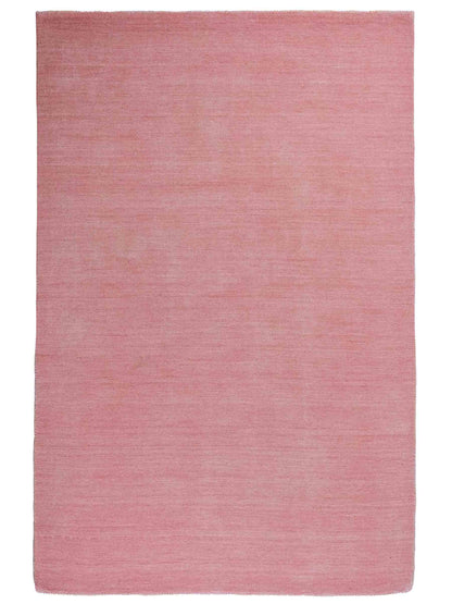 Moderner, Handloom Gabbeh Orientteppich von Khademi aus Wolle, rosa. Einfarbiges Uni-Design. Produziert in Indien. Größe: 170x119cm. Teppichnummer: KB4-1578. Verkauf durch Jupiter Intl.