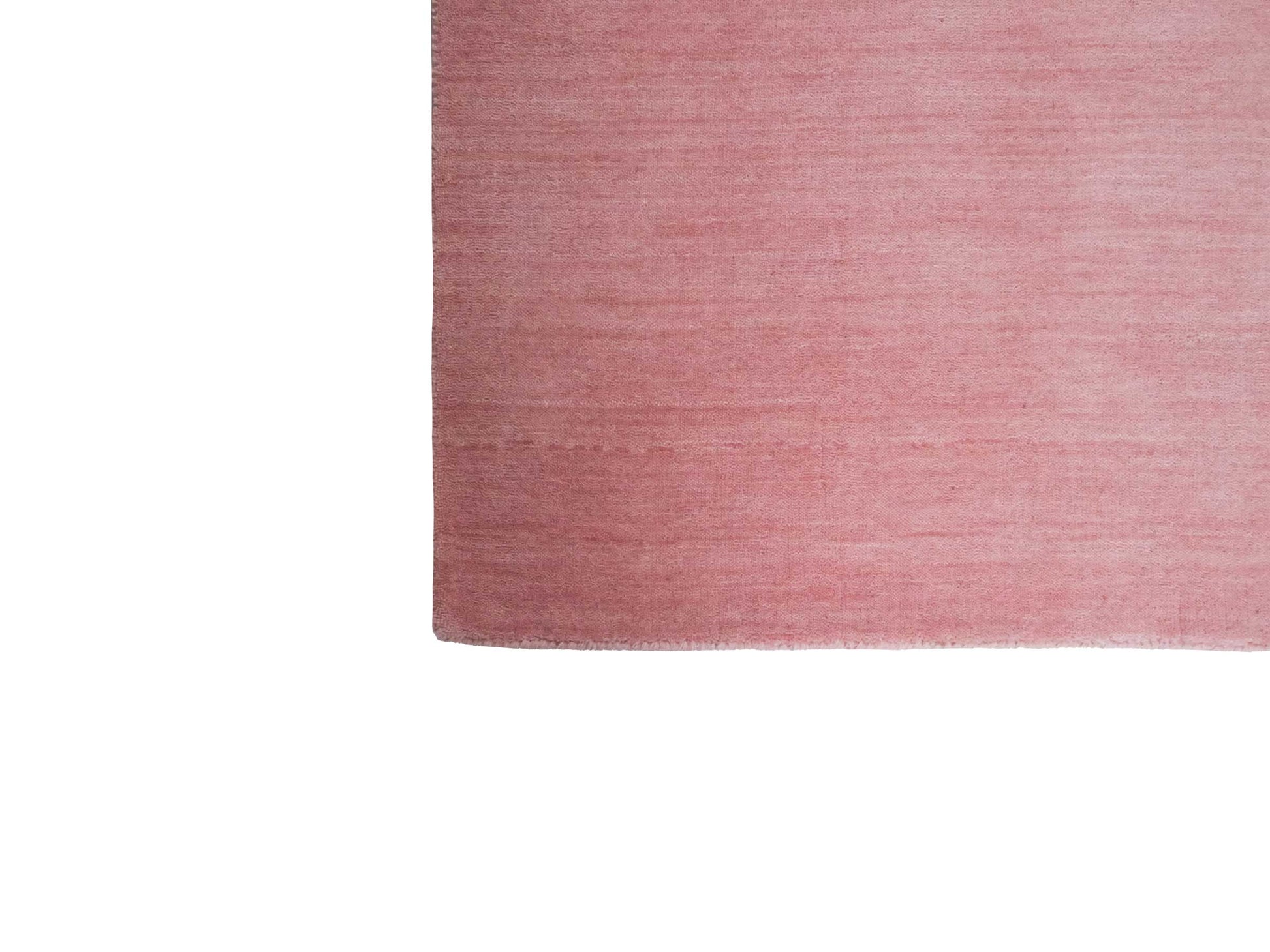 Moderner, Handloom Gabbeh Orientteppich von Khademi aus Wolle, rosa. Einfarbiges Uni-Design. Produziert in Indien. Größe: 170x119cm. Teppichnummer: KB4-1578. Verkauf durch Jupiter Intl.