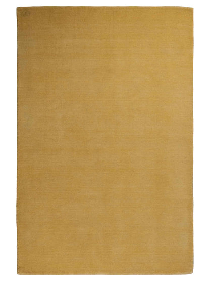Moderner, Handloom Gabbeh Orientteppich von Khademi aus Wolle, gelb. Einfarbiges Uni-Design. Produziert in Indien. Größe: 171x119cm. Teppichnummer: KB4-1570. Verkauf durch Jupiter Intl.