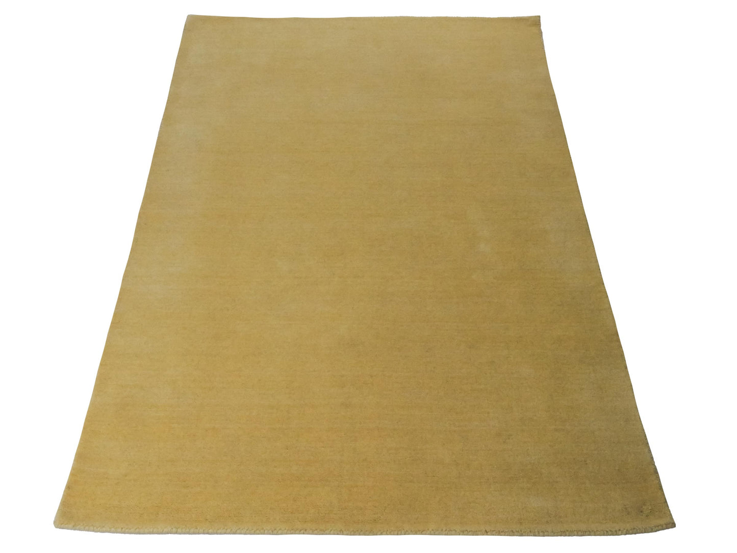 Moderner, Handloom Gabbeh Orientteppich von Khademi aus Wolle, gelb. Einfarbiges Uni-Design. Produziert in Indien. Größe: 171x119cm. Teppichnummer: KB4-1570. Verkauf durch Jupiter Intl.