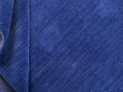 Moderner, Handloom Gabbeh Orientteppich von Khademi aus Wolle, blau. Einfarbiges Uni-Design. Produziert in Indien. Größe: 171x120cm. Teppichnummer: KB4-1579. Verkauf durch Jupiter Intl.