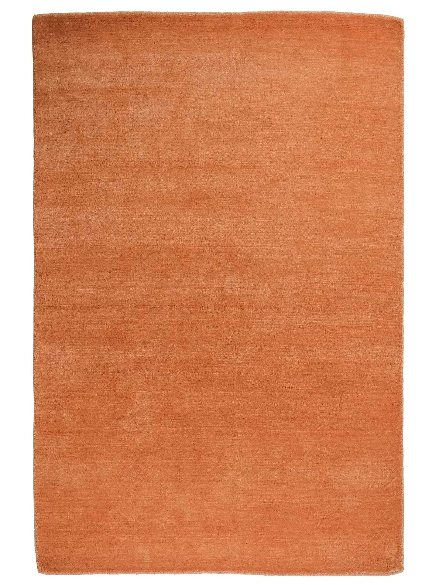 Moderner, Handloom Gabbeh Orientteppich von Khademi aus Wolle, orange. Einfarbiges Uni-Design. Produziert in Indien. Größe: 171x120cm. Teppichnummer: KB4-1569. Verkauf durch Jupiter Intl.