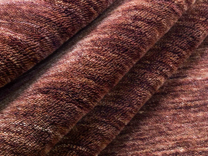 Moderner, Handloom Gabbeh Orientteppich von Khademi aus Wolle, braun. Einfarbiges Uni-Design. Produziert in Indien. Größe: 200x200cm. Teppichnummer: KB4-1596. Verkauf durch Jupiter Intl.