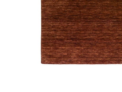 Moderner, Handloom Gabbeh Orientteppich von Khademi aus Wolle, braun. Einfarbiges Uni-Design. Produziert in Indien. Größe: 200x200cm. Teppichnummer: KB4-1596. Verkauf durch Jupiter Intl.